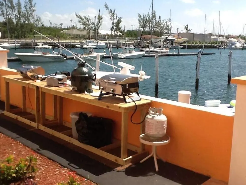 Running Mon Sunrise Resort & Marina Freeport Bahamas