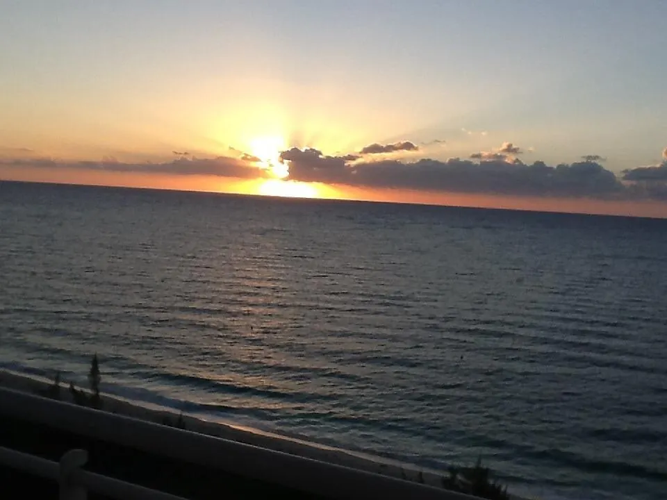 Running Mon Sunrise Resort & Marina Freeport