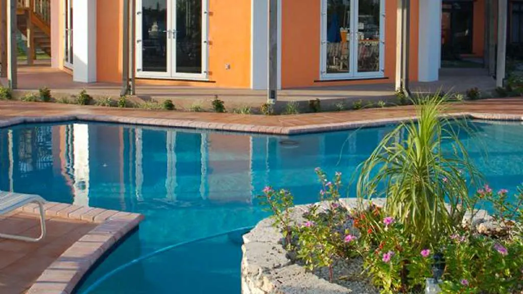 Running Mon Sunrise Resort & Marina Freeport