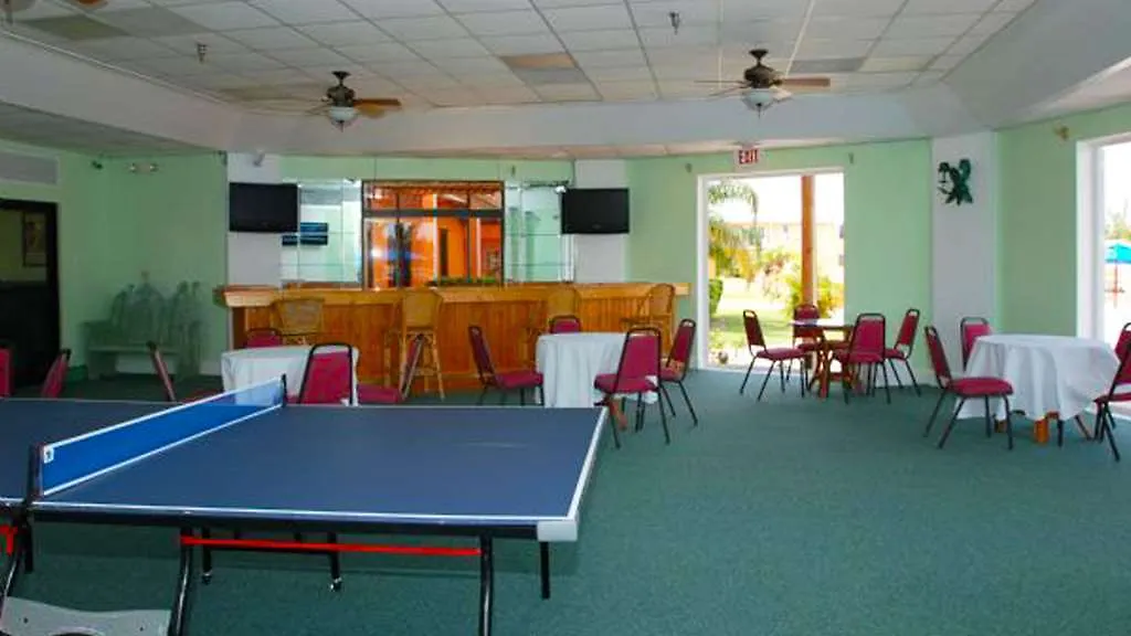 ***  Running Mon Sunrise Resort & Marina Freeport Bahamas
